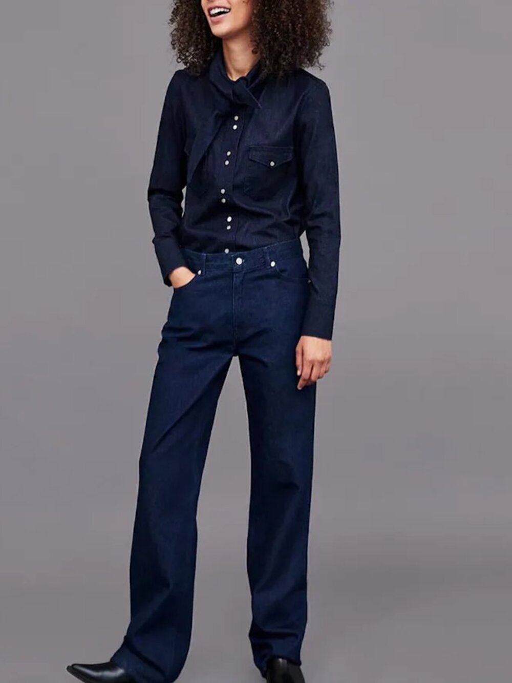 NWT Zara Heritage Straight Leg Jeans Size 6